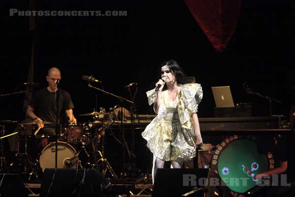 BJORK - 2007-08-26 - SAINT CLOUD - Domaine National - Grande Scene - 